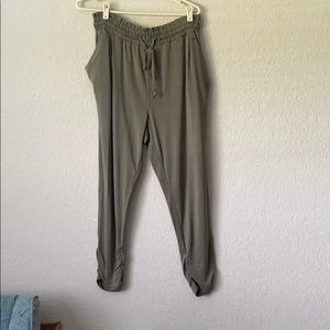 American Eagle Green Joggers with Pockets | Size L